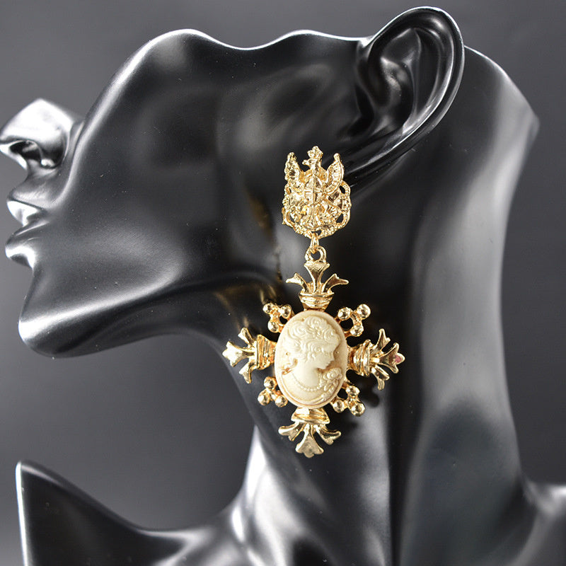 Regal Opulent Court Earrings