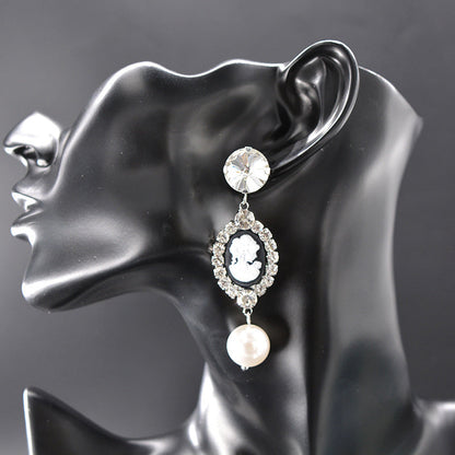 Regal Opulent Court Earrings